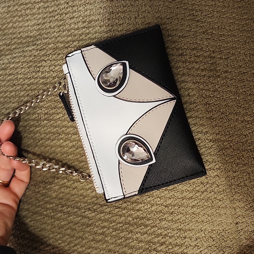 Guess wallet